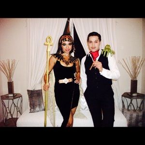 Cleopatra costume with wig and ruby headband